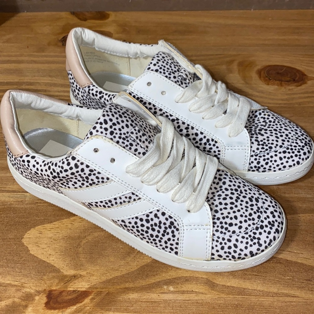 Dolce Vita Neo Arrow Sneakers 7 - NWOB